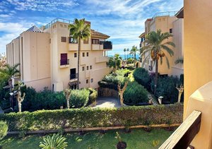 2 bedrooms Apartment in Estepona, Spain No. 9682