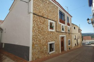 6 bedrooms Townhouse in Teresa De Cofrentes, Spain No. 97041