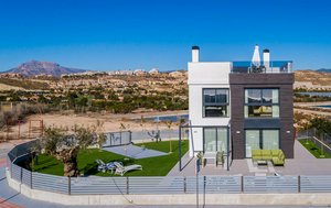3 bedrooms Villa in Mutxamel, Spain No. 9764
