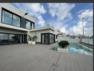 5 bedrooms Villa in San Miguel de Salinas, Spain No. 9872