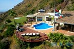 4 bedrooms Villa in Marbella, Spain No. 9933 - Image 8