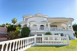 4 bedrooms Villa in Benalmadena, Spain No. 9934 - Image 9