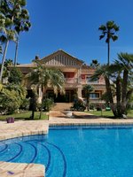 9 bedrooms Villa in Marbella, Spain No. 99877 - Image 2