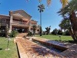 9 bedrooms Villa in Marbella, Spain No. 99877 - Image 3