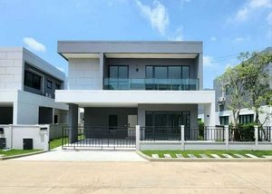 4 bedrooms Duplex in Bangkok, Thailand No. 10844