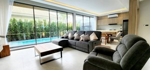 5 bedrooms Villa in Chalong, Thailand No. 10845