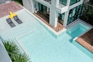 1 bedroom Condo in Patong, Thailand No. 10977