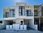 8 bedrooms Villa in Pattaya, Thailand No. 12184 - Image 4