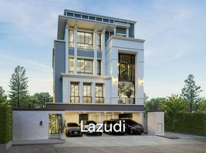 4 bedrooms Villa in Bangkok, Thailand No. 14768