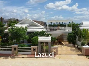 2 bedrooms Villa in Pran Buri, Thailand No. 17337