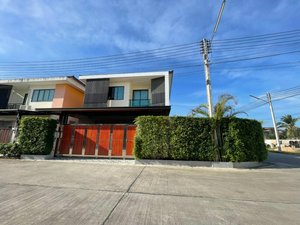 4 bedrooms Cafe / restaurant in Pattaya, Thailand No. 19373