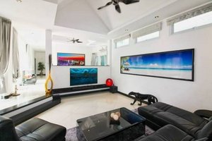 6 bedrooms Villa in Pattaya, Thailand No. 22719