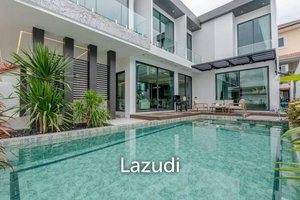 5 bedrooms Villa in Pattaya, Thailand No. 23503