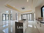 4 bedrooms Villa in Pattaya, Thailand No. 23558 - Image 6