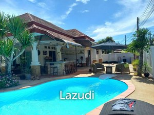 4 bedrooms Villa in Bang Tao, Thailand No. 25104