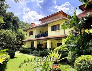 5 bedrooms Villa in Hua Hin, Thailand No. 25203