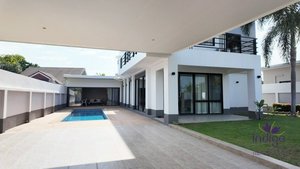 5 bedrooms House in Hang Dong, Thailand No. 25736