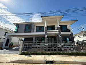 4 bedrooms Cafe / restaurant in Pattaya, Thailand No. 25746