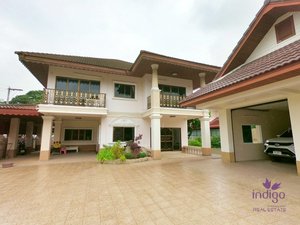 5 bedrooms House in Chiang Mai, Thailand No. 27250