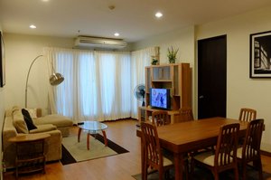 3 bedrooms Condo in Khlong Toei, Thailand No. 4579