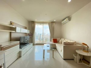 2 bedrooms Condo in Sathon, Thailand No. 4596