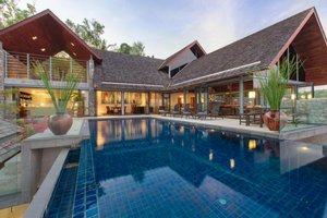 5 bedrooms Villa in Kamala, Thailand No. 5887