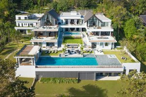 10 bedrooms Villa in Phuket, Thailand No. 5906