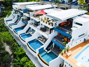 3 bedrooms Villa in Patong, Thailand No. 5954