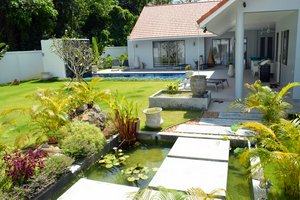 3 bedrooms Villa in Chalong, Thailand No. 8083