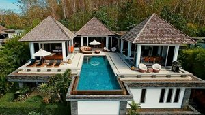 5 bedrooms Villa in Bang Tao, Thailand No. 8195