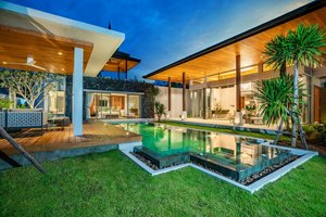 4 bedrooms Villa in Bang Tao, Thailand No. 8437