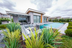 Villa 5+1 in Istanbul, Turkey No. 16534