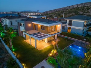 Villa 5+1 in Izmir, Turkey No. 17282