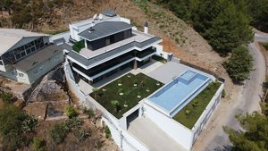 Villa 5+2 in Tepe, Turkey No. 18241