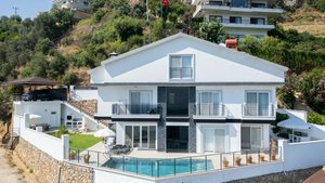 5 rooms Villa in Alanya, Turkey No. 22879