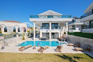 Villa 4+3 in Fethiye, Turkey No. 22940