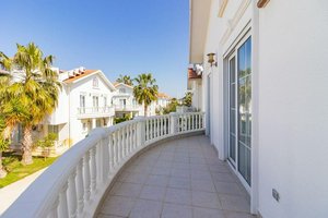 Villa 4+1 in Antalya, Turkey No. 23253