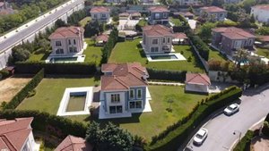 Villa 6+2 in Istanbul, Turkey No. 24709