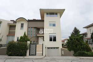 Villa 6+2 in Istanbul, Turkey No. 25999