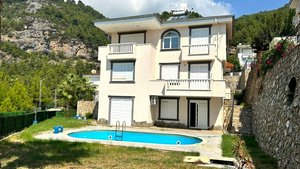 6 rooms Villa in Alanya, Turkey No. 26901