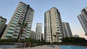 Apartment 5+1 in Mersin, Turkey No. 27551