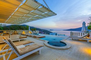 Villa 4+1 in Kalkan, Turkey No. 28087