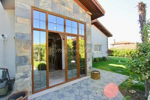 Villa 5+1 in Istanbul, Turkey No. 28598