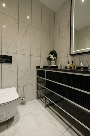 Apartment 2+1 in Istanbul, Turkey No. 323