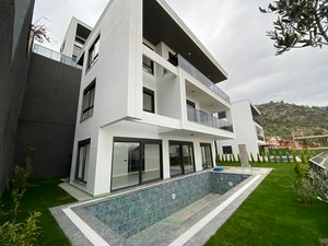 6 rooms Villa in Alanya, Turkey No. 9711