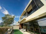5 bedrooms Villa in Dubai, UAE No. 1010 - Image 6