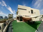 5 bedrooms Villa in Dubai, UAE No. 1010 - Image 8