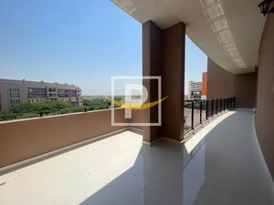 2 bedrooms Apartment in Motor City, UAE No. 10486