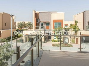 3 bedrooms Villa in Al Barsha, UAE No. 1145