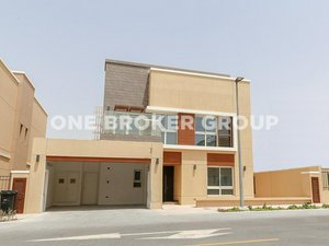 4 bedrooms Villa in Al Barsha, UAE No. 1147